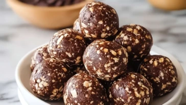 Chocolate Peanut Butter Energy Balls