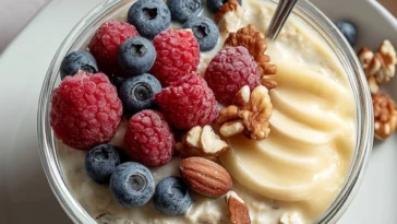 10 Minute Overnight Oats With Milk Powder