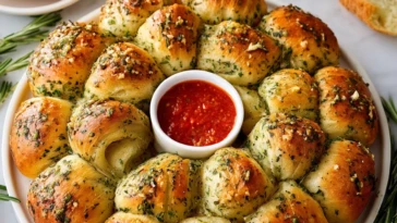 Pull Apart Garlic Bread Wreath