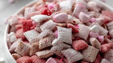 Valentine's Day Muddy Buddies