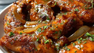 Smothered Turkey Wings with Gravy