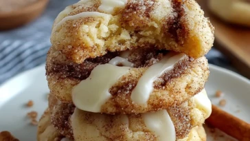 Cinnamon Roll Cheesecake Cookies