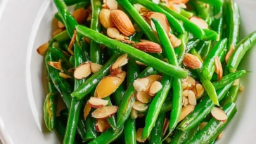 Classic Green Beans Almondine